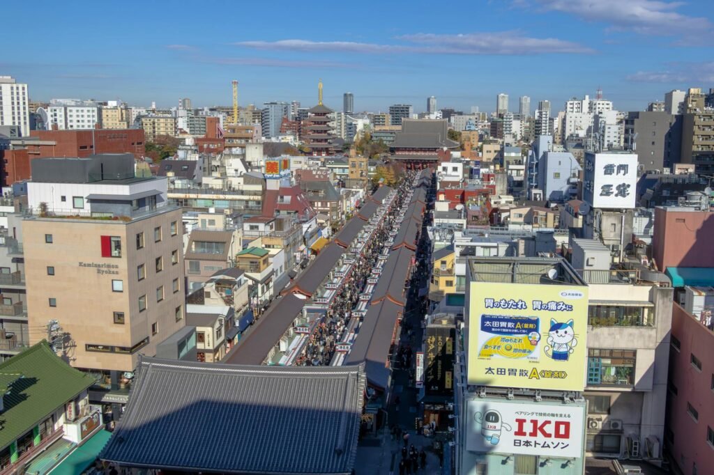 Rooftop: o que é e vantagens para shoppings e galpões.