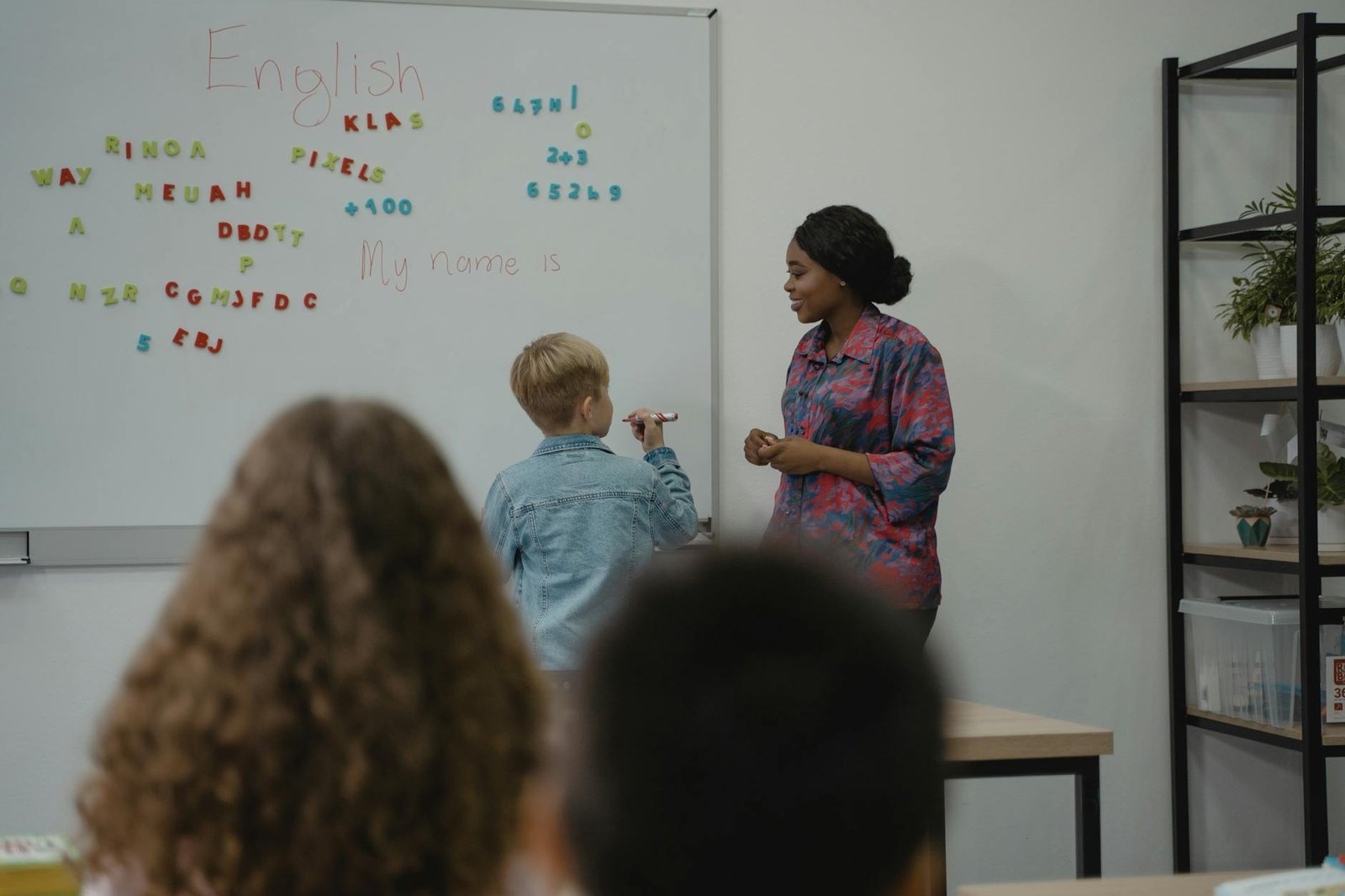 Desbloqueie o Inglês em 6 Meses: O Guia Definitivo para Brasileiros Morando no Brasil — como aprender inglês em 6 meses moran
