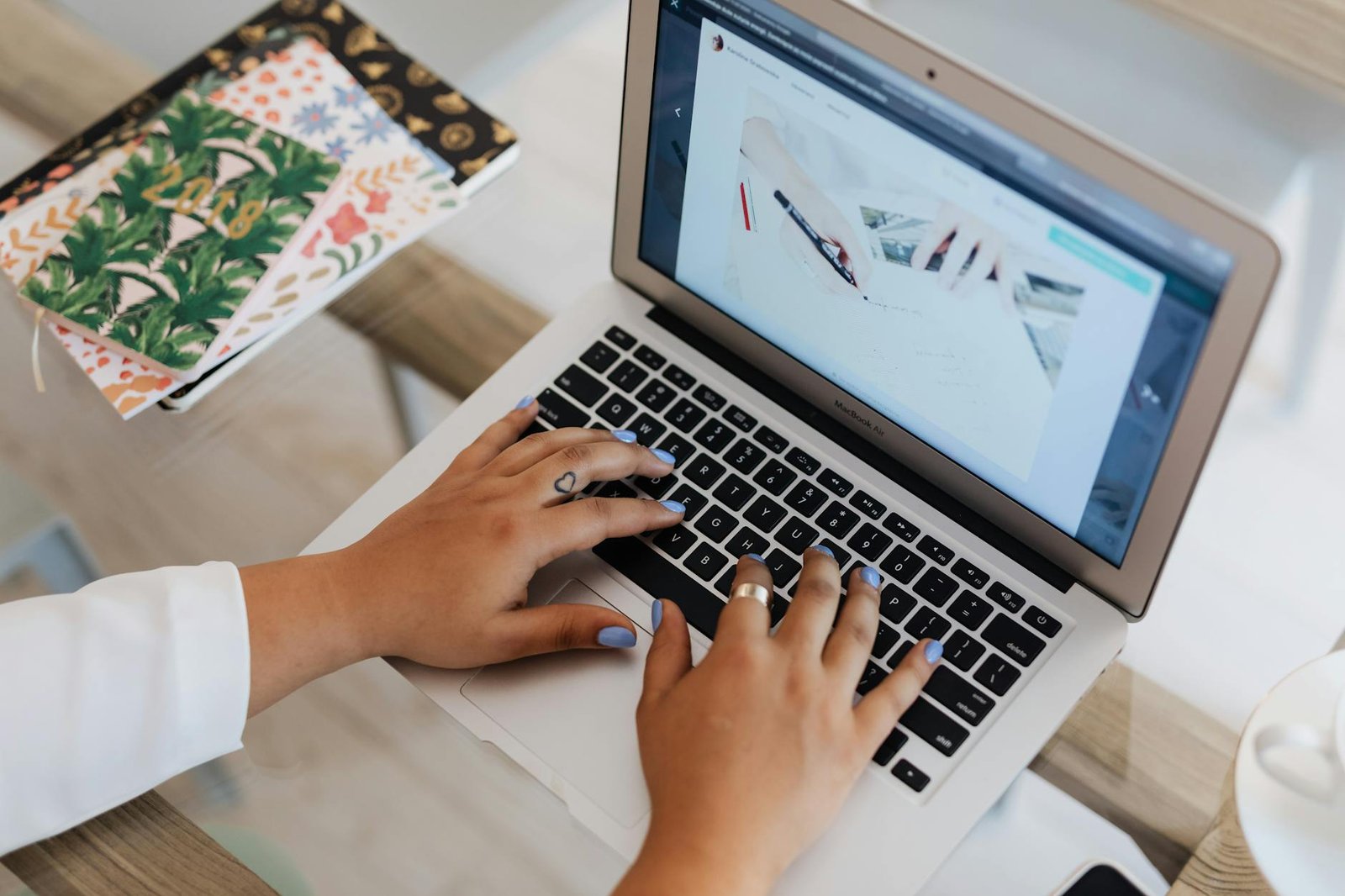 Guia Completo: Como Criar um Blog Profissional e Ganhar Dinheiro com Ele em 2024 — como criar um blog e ganhar dinheiro com e