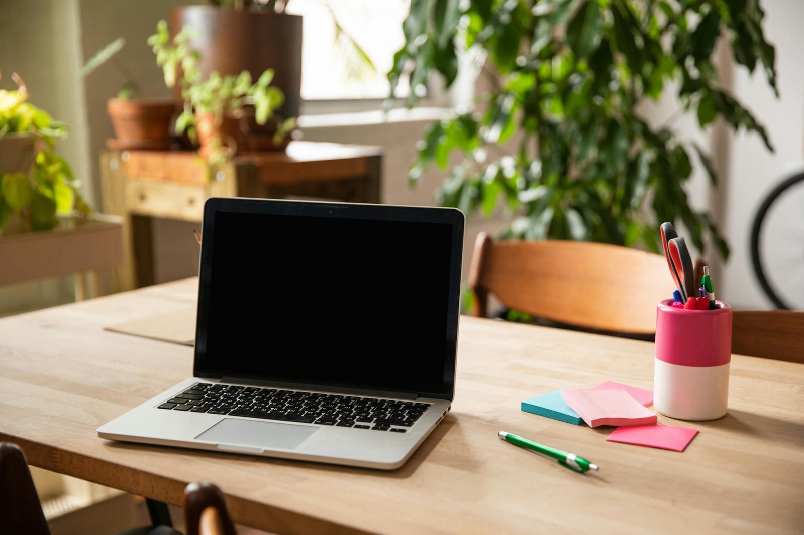 Os Melhores Notebooks para Trabalhar em Home Office em 2024: Guia Definitivo para Produtividade e Conforto — melhores noteboo