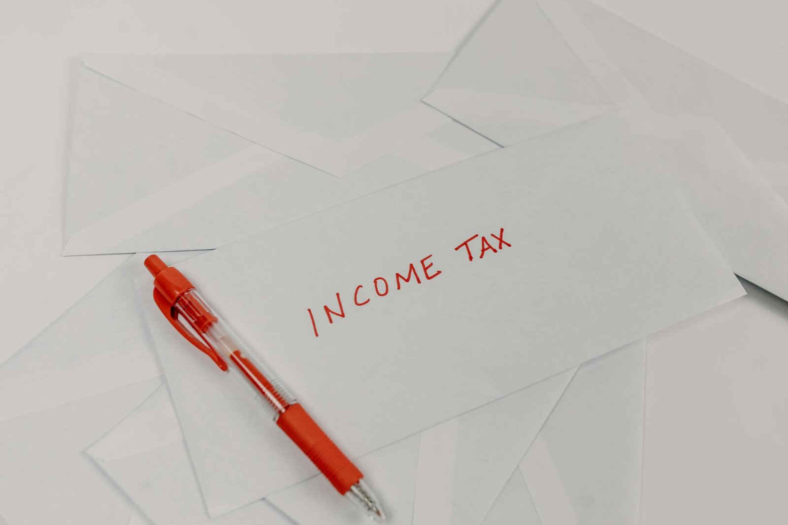 Renda Variável vs. Renda Fixa: O Guia Definitivo para Entender as Diferenças e Investir com Inteligência — o que é renda vari